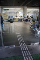 Medium_建物入口 (2)
